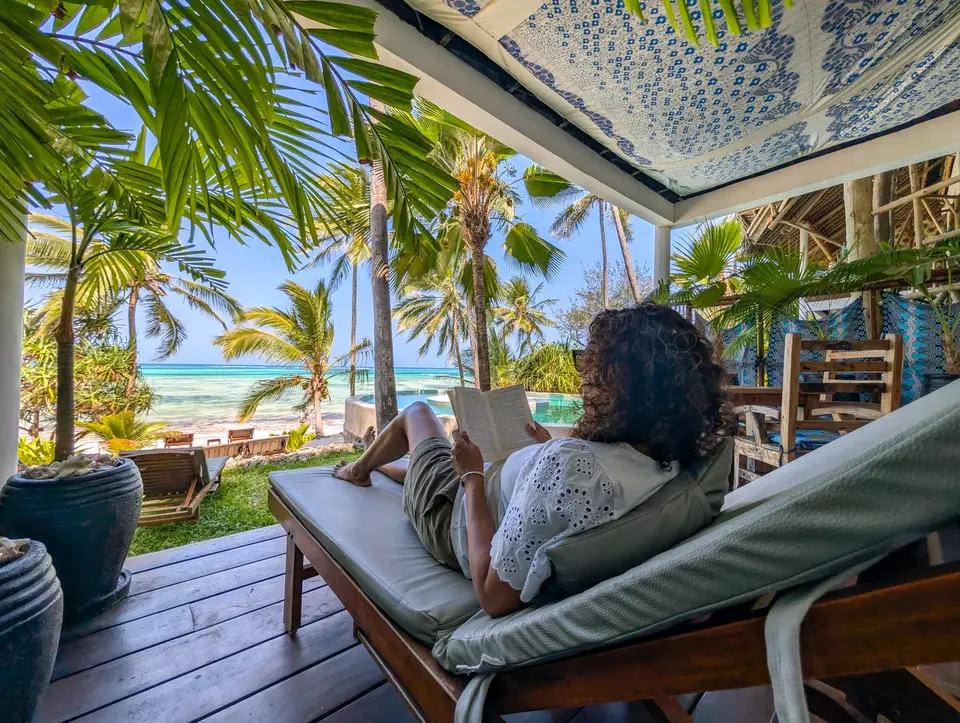 Room Maji Balcony Relaxation – Asili House Zanzibar
